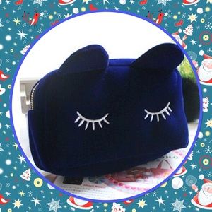 ❄️New❄️2/$10❄️Cartoon Makeup Bag❄️